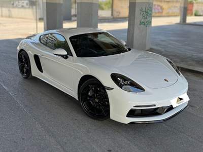 Porsche 718 Cayman 2.0 allestimento GTS Bianco usata Bari