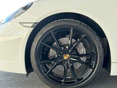 Porsche 718 Cayman 2.0 allestimento GTS Bianco usata Bari
