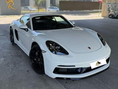 Porsche 718 Cayman 2.0 allestimento GTS Bianco usata Bari