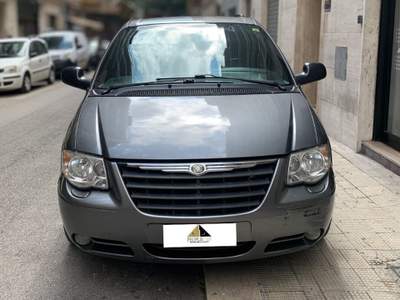 Chrysler Voyager / Grand Voyager Voyager 2.8 CRD cat LX **CAMBIO AUTOMATICO** Grigio usata Bari