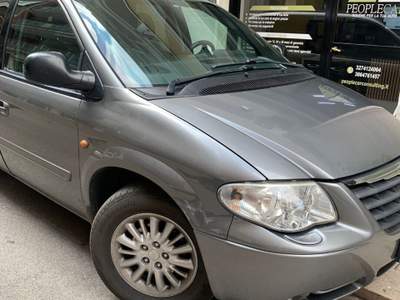 Chrysler Voyager / Grand Voyager Voyager 2.8 CRD cat LX **CAMBIO AUTOMATICO** Grigio usata Bari