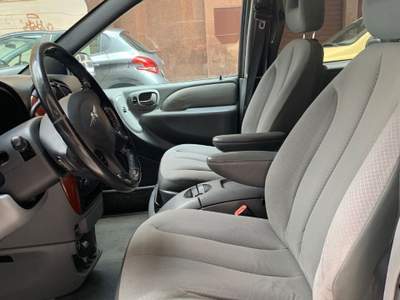 Chrysler Voyager / Grand Voyager Voyager 2.8 CRD cat LX **CAMBIO AUTOMATICO** Grigio usata Bari