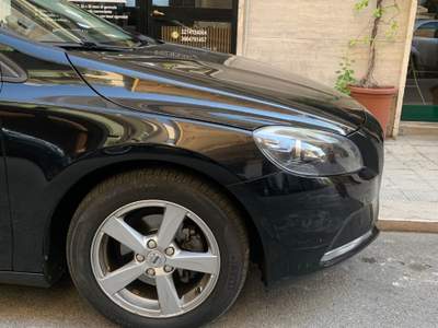 Volvo V40 Business Nero usata Bari
