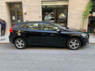 Volvo V40 Business Nero usata Bari