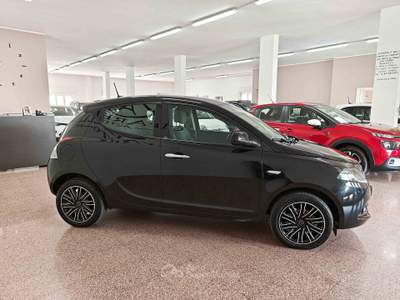 Lancia Ypsilon KM CERTIFICATI Nero usata Montescaglioso