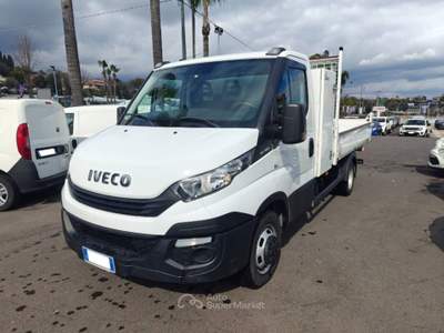 Iveco Daily 35 C16 2.3 Ribaltabile 160CV Bianco usata Zafferana Etnea