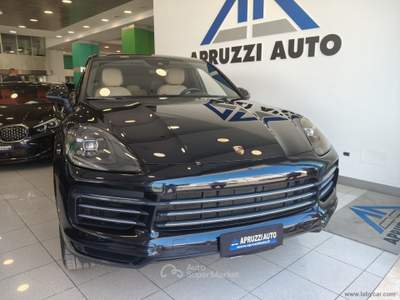 Porsche Cayenne Cayenne 3.0 V6 E-Hybrid Nero usata SAN MICHELE SALENTINO