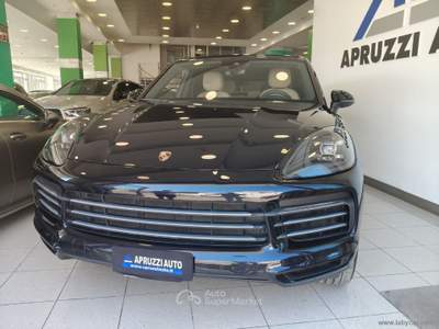 Porsche Cayenne Cayenne 3.0 V6 E-Hybrid Nero usata SAN MICHELE SALENTINO