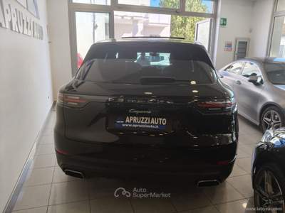 Porsche Cayenne Cayenne 3.0 V6 E-Hybrid Nero usata SAN MICHELE SALENTINO