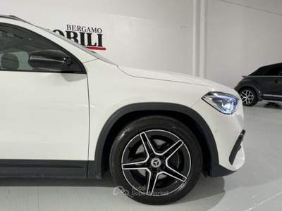 Mercedes-Benz GLA Premium AMG AVENTE 59.000 KM Bianco usata Ciserano