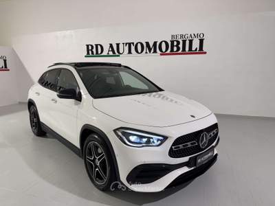 Mercedes-Benz GLA Premium AMG AVENTE 59.000 KM Bianco usata Ciserano