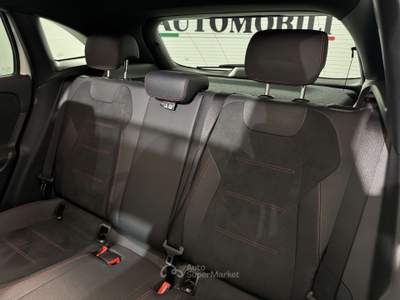 Mercedes-Benz GLA Premium AMG AVENTE 59.000 KM Bianco usata Ciserano