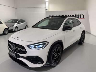 Mercedes-Benz GLA Premium AMG AVENTE 59.000 KM Bianco usata Ciserano