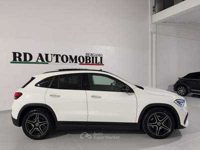Mercedes-Benz GLA Premium AMG AVENTE 59.000 KM Bianco usata Ciserano