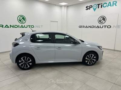 Peugeot 208 1.2 hybrid Style 100cv e-dcs 6 Bianco usata Novi Ligure