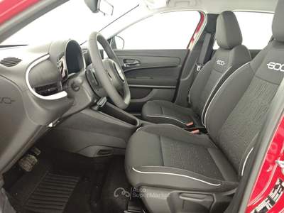 Fiat 600 Hybrid MHEV DDCT Rosso usata Capua