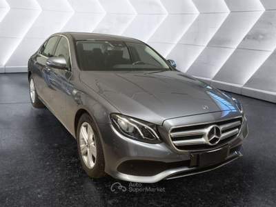 Mercedes-Benz Classe E E 220d 4Matic Auto Business Sport Grigio usata Napoli