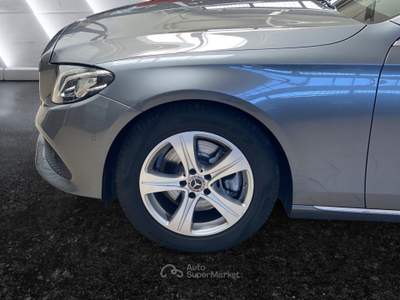 Mercedes-Benz Classe E E 220d 4Matic Auto Business Sport Grigio usata Napoli