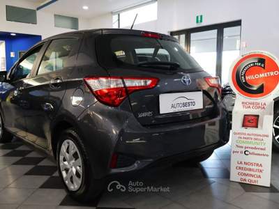 Toyota Yaris 1.5 BZ 73 CV HYBRID BUSINESS Grigio usata Carlentini