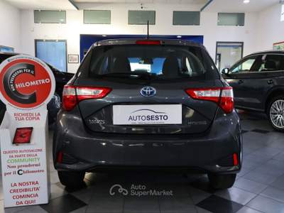 Toyota Yaris 1.5 BZ 73 CV HYBRID BUSINESS Grigio usata Carlentini