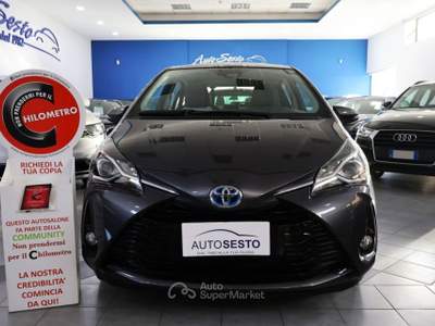 Toyota Yaris 1.5 BZ 73 CV HYBRID BUSINESS Grigio usata Carlentini