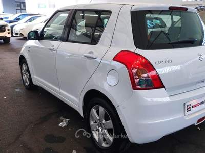 Suzuki Swift 1.3 Diesel 75 CV C. Manuale Bianco usata MONOPOLI