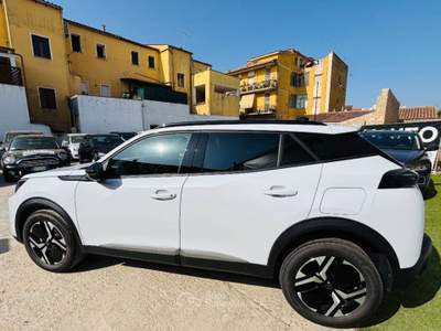 Peugeot 2008 PEUGEOUT 2008 1.2 hybrid Allure 145cv e-dcs6 KM0 Bianco usata Olbia