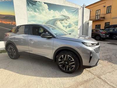 Peugeot 3008 1.2 hybrid Allure 145cv e-dcs6 Grigio usata Olbia