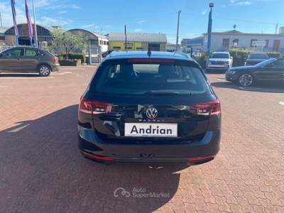 Volkswagen Passat Passat Variant 2.0 TDI SCR 122 CV EVO DSG Business Nero usata San Martino Buon Albergo