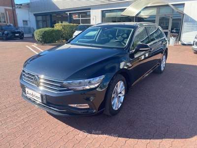 Volkswagen Passat Passat Variant 2.0 TDI SCR 122 CV EVO DSG Business Nero usata San Martino Buon Albergo