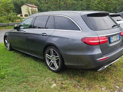 Mercedes-Benz Classe E MERCEDES BENZ E 220D Grigio usata Laveno Mombello
