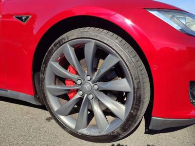 Tesla Model S 85 kWh Dual Motor Performance 700CV! Rosso usata Lissone