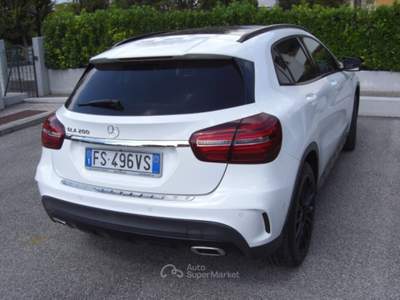 Mercedes-Benz GLA Premium - Night Edition - Bianco usata Porcia
