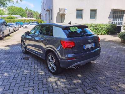 Audi Q2 40 2.0 tfsi Business Design quattro s-tronic Grigio usata Cairate