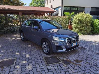 Audi Q2 40 2.0 tfsi Business Design quattro s-tronic Grigio usata Cairate