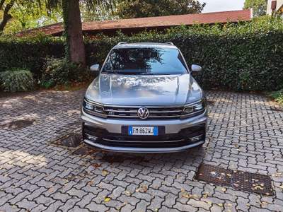 Volkswagen Tiguan 2.0 tdi Advanced R-Line 4motion 190cv dsg Grigio usata Cairate
