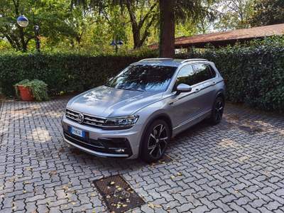Volkswagen Tiguan 2.0 tdi Advanced R-Line 4motion 190cv dsg Grigio usata Cairate