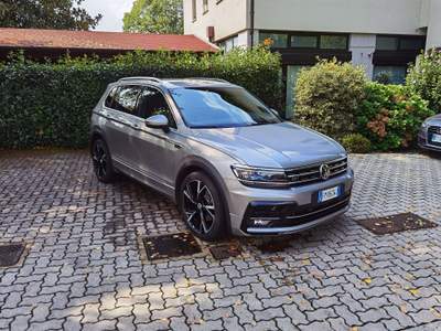 Volkswagen Tiguan 2.0 tdi Advanced R-Line 4motion 190cv dsg Grigio usata Cairate