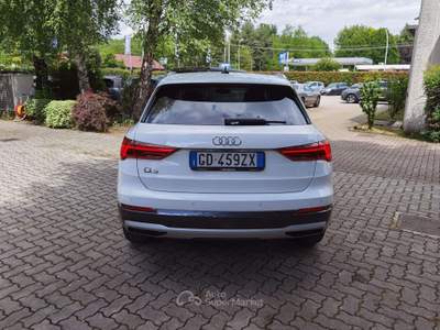 Audi Q3 35 2.0 tdi Business Advanced s-tronic Bianco usata Cairate