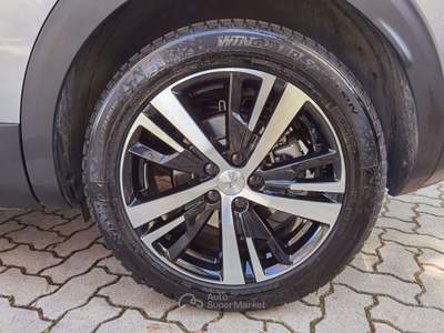 Peugeot 3008 1.6 hybrid GT Pack 225cv e-eat8 Grigio usata Cairate