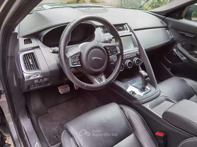 Jaguar E-Pace 2.0 i4 R-Dynamic HSE awd 300cv auto--Destock-- Grigio usata Cairate