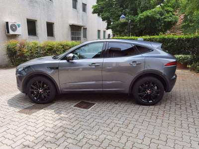 Jaguar E-Pace 2.0 i4 R-Dynamic HSE awd 300cv auto--Destock-- Grigio usata Cairate