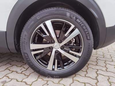Peugeot 3008 1.6 hybrid GT Pack 225cv e-eat8 Bianco usata Cairate