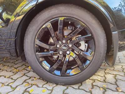 Land Rover Discovery 2.0 sd4 HSE 240cv 7posti auto Nero usata Cairate