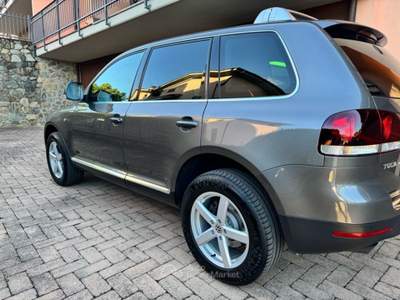 Volkswagen Touareg Auto tenuta in modo maniacale.  Grigio usata Figline e Incisa Valdarno