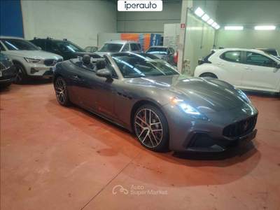 Maserati GranCabrio Grancabrio 3.0 trofeo awd auto **AZIENDALE** Grigio usata Bergamo