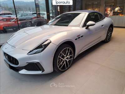 Maserati GranCabrio Grancabrio 3.0 trofeo awd auto Bianco usata Bergamo