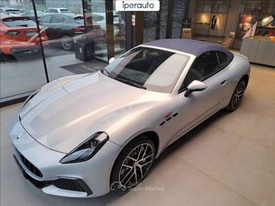 Maserati GranCabrio Grancabrio 3.0 trofeo awd auto Bianco usata Bergamo