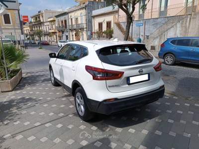 Nissan Qashqai 1.5dci Business 115CV - Autocarro Bianco usata Zafferana Etnea