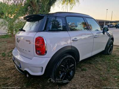 MINI Clubman Mini Cooper SD Countryman Bianco usata Latiano